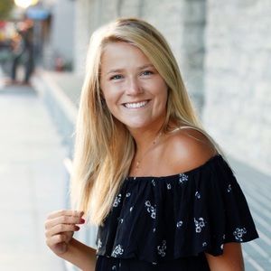 Meet your Posher, Olivia